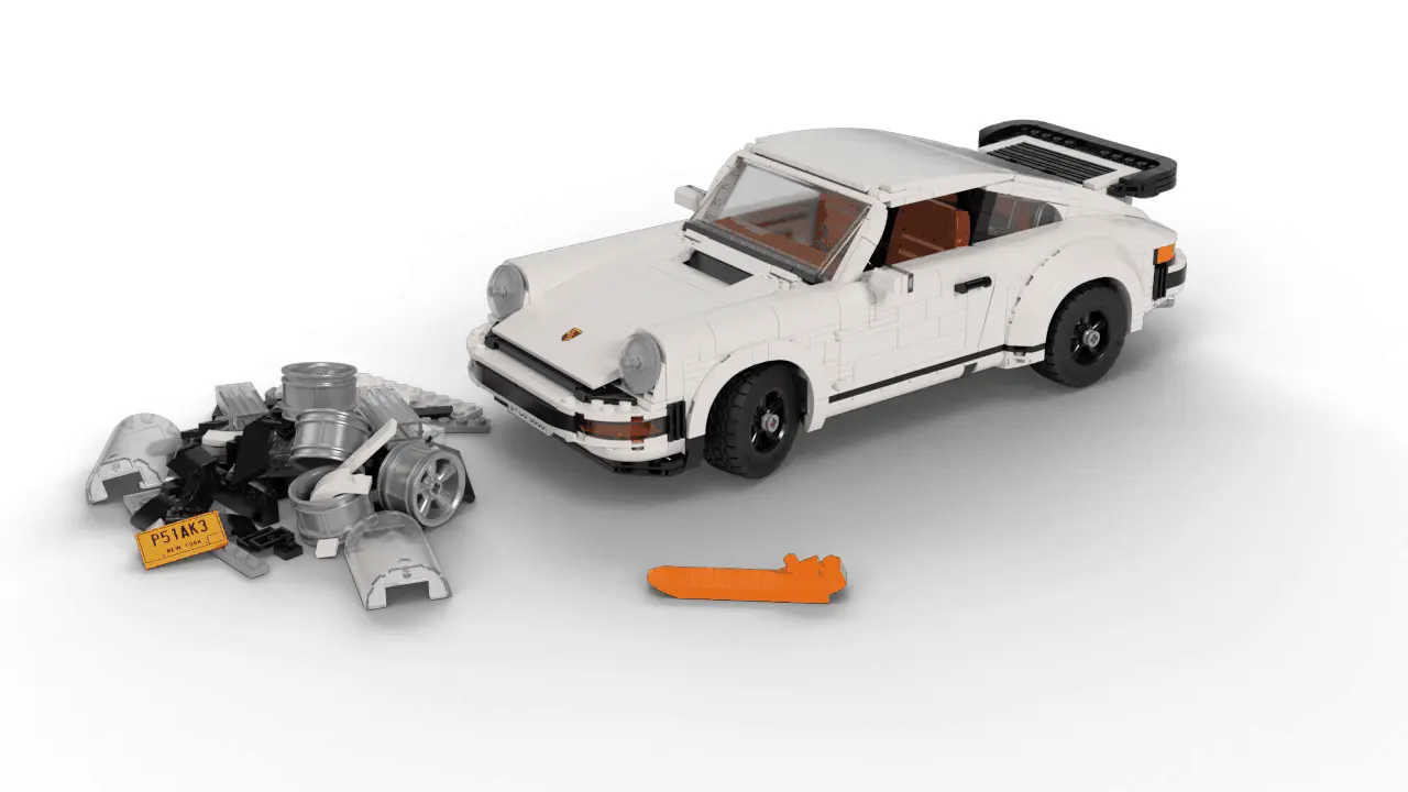 Rotating gif showing the Porsche model