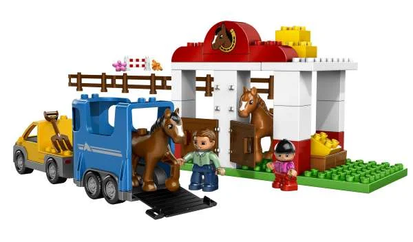 LEGO DUPLO: Horse Stable (5648) Image 1