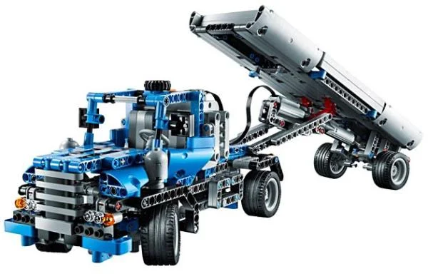 LEGO Technic: Container Truck (8052) Image 1
