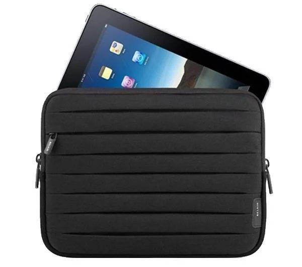 Belkin Pleated Sleeve for Apple iPad - Black Image 1