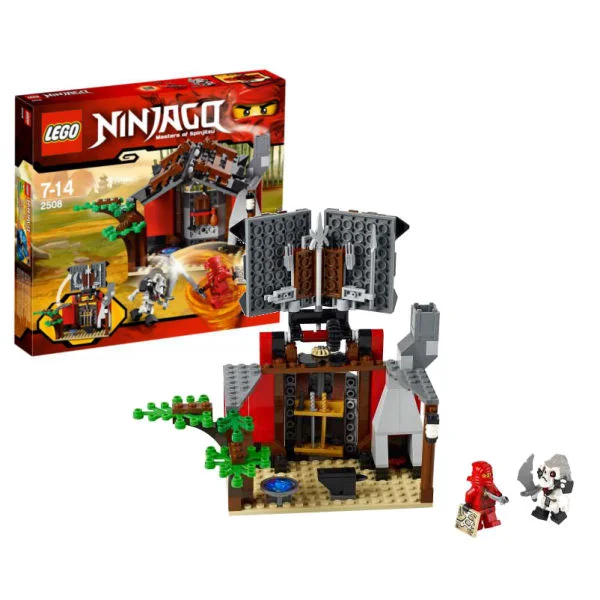 LEGO Ninjago: Blacksmith's Shop (2508) Image 1