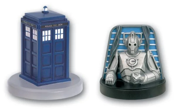 DR Who Classic Shaker Maker (Tardis and Cyberman) Image 1