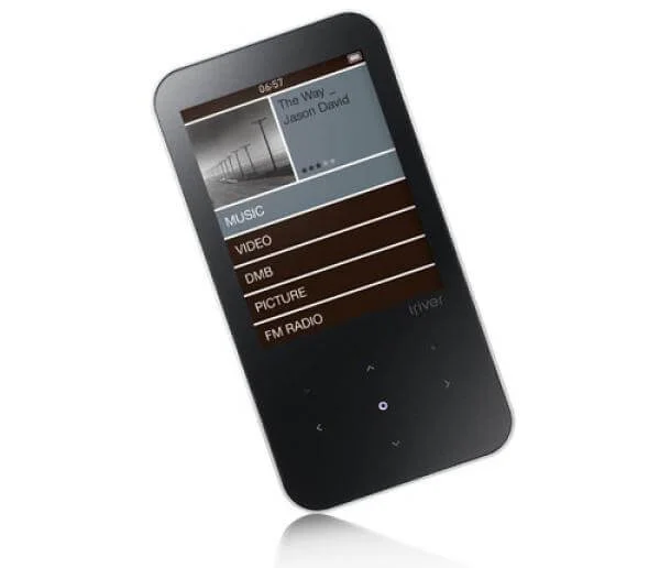 iRiver B30 16GB Digital Radio MP3 Player Image 1