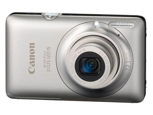 Canon IXUS 120 IS Digital Camera plus FREE Accessories pack Image 1