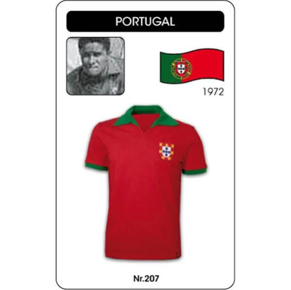 Portugal 1972 Short Sleeve Retro Football Shirt - S - Red Image 1