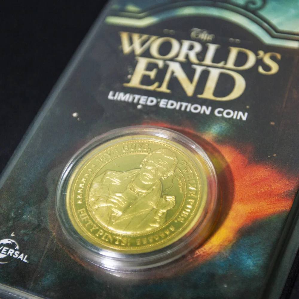 World's End Collectors Coin: Gold Variant - Zavvi Exclusive (Limited to 1000) Image 1