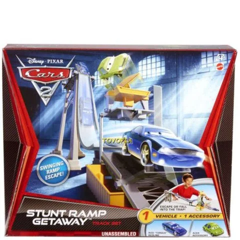 Cars 2 - Track Set Stunt Ramp Getaway Image 1