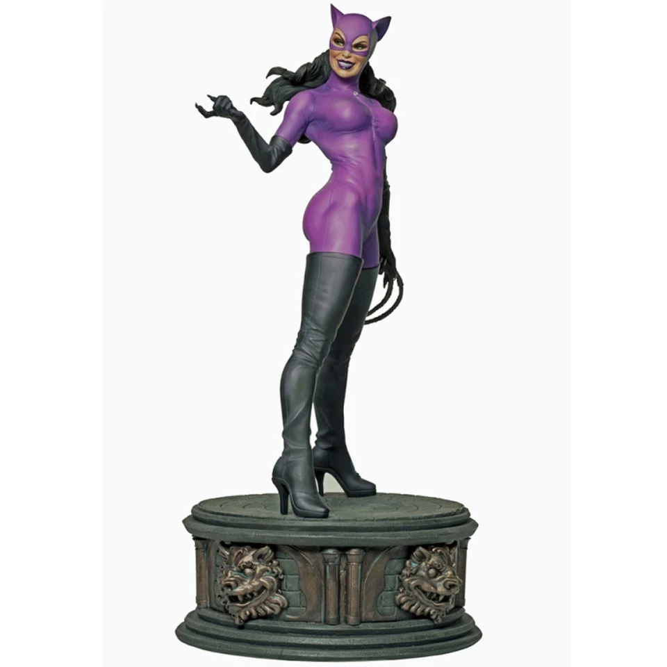 Sideshow Collectibles DC Comics Catwoman Premium Format Statue Image 1