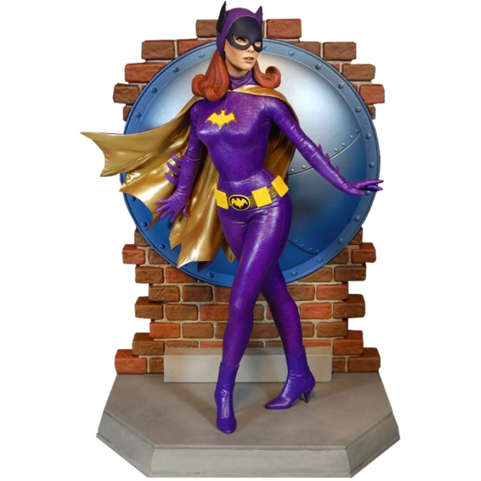 Tweeterhead DC Comics Batman Batgirl Maquette Image 1