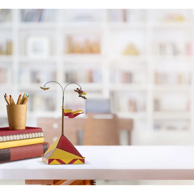 Enesco Harry Potter Illuminated Buildings Chasing The Snitch (25cm)