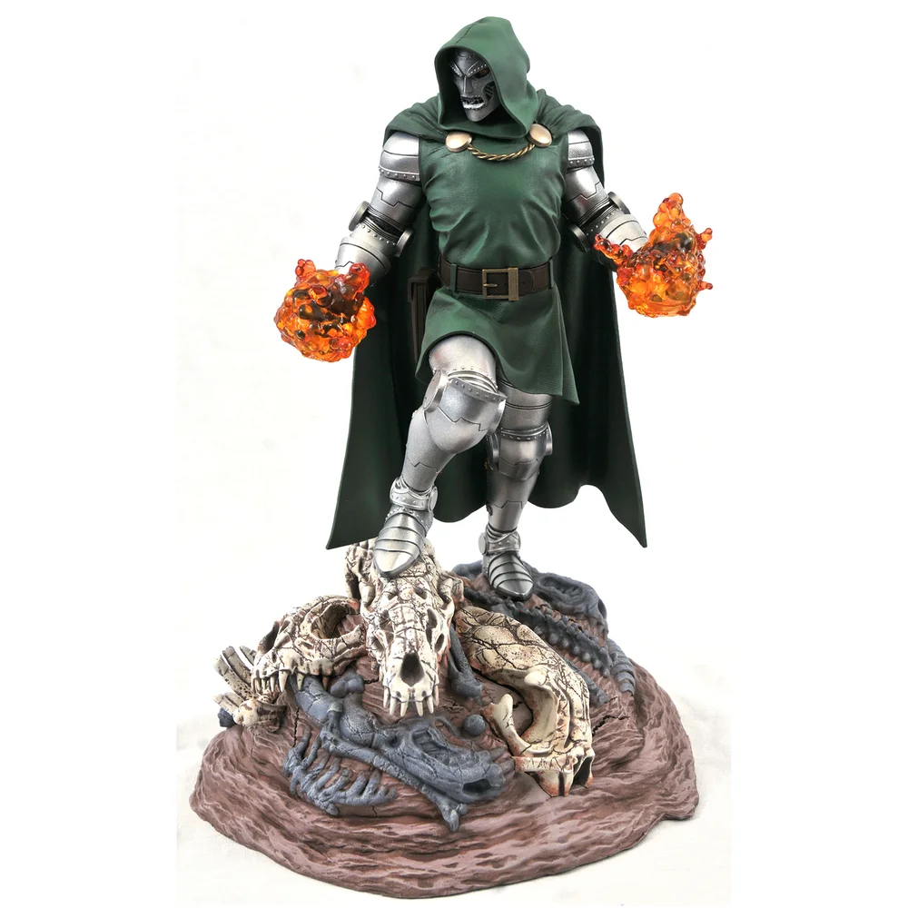 Diamond Select Marvel Gallery Dr. Doom 9-inch PVC Statue - Exclusive Image 1