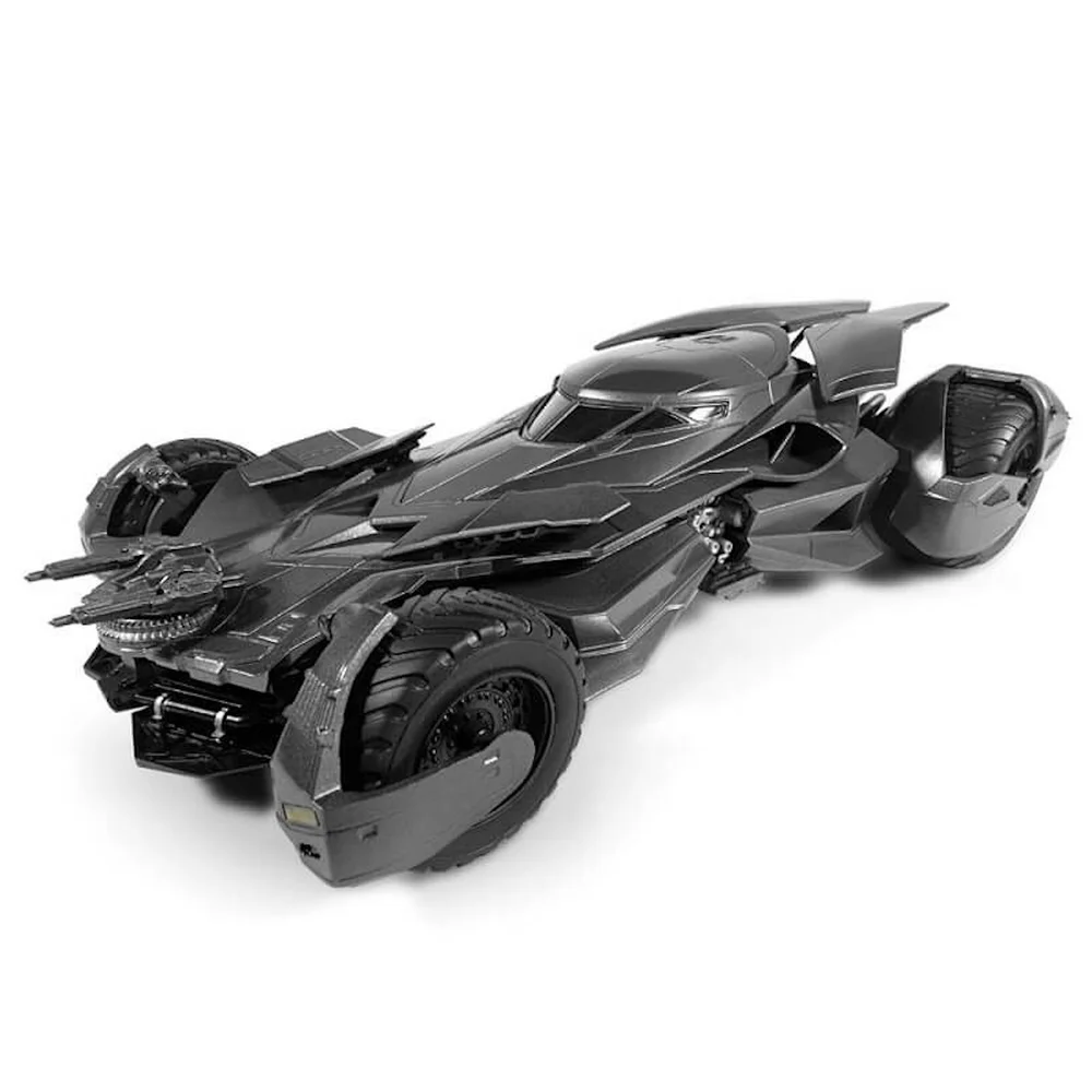 1:25 Batmobile - BvS The Dawn of Justice - Plastic Model Kit Image 1