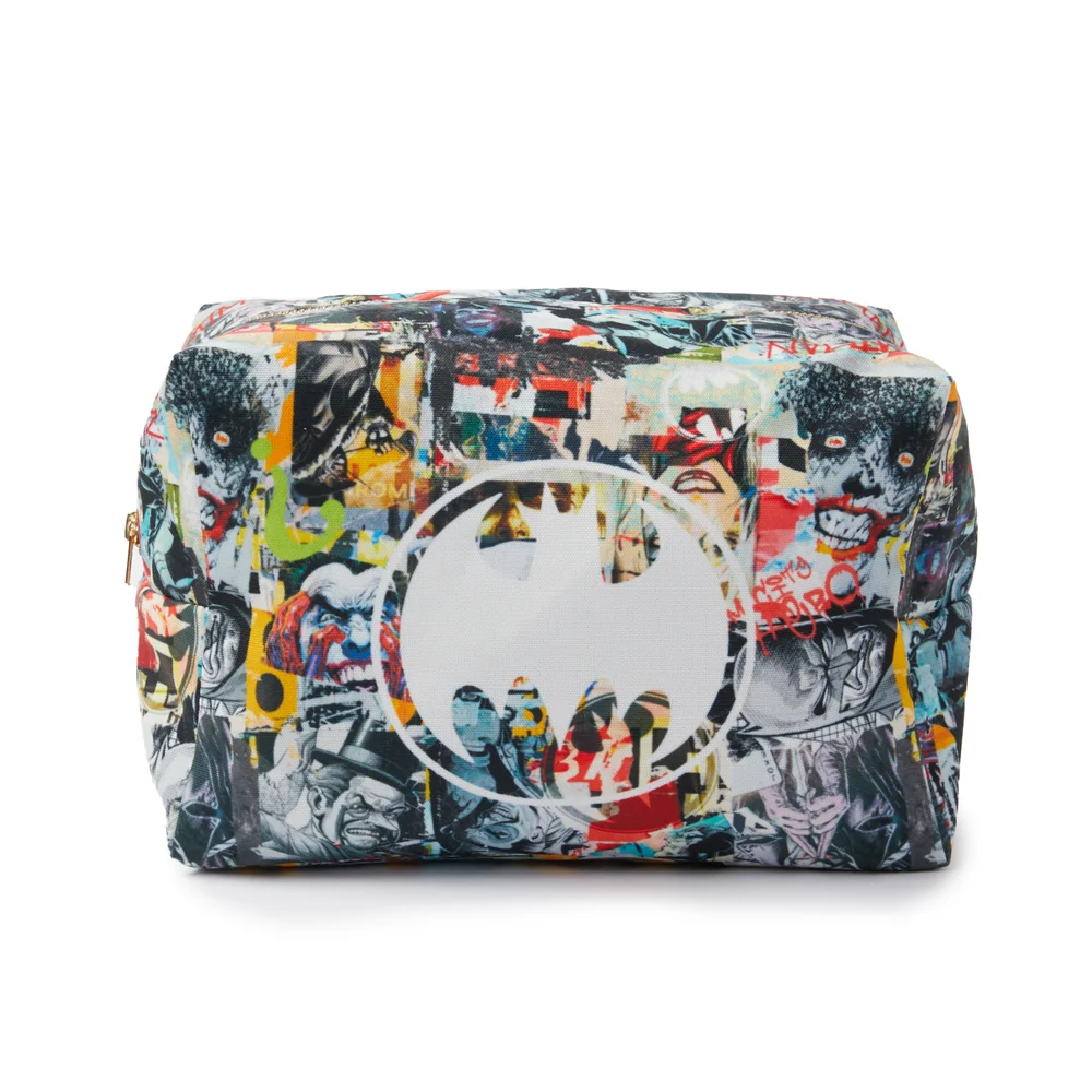 Batman Torn Wash Bag Image 1