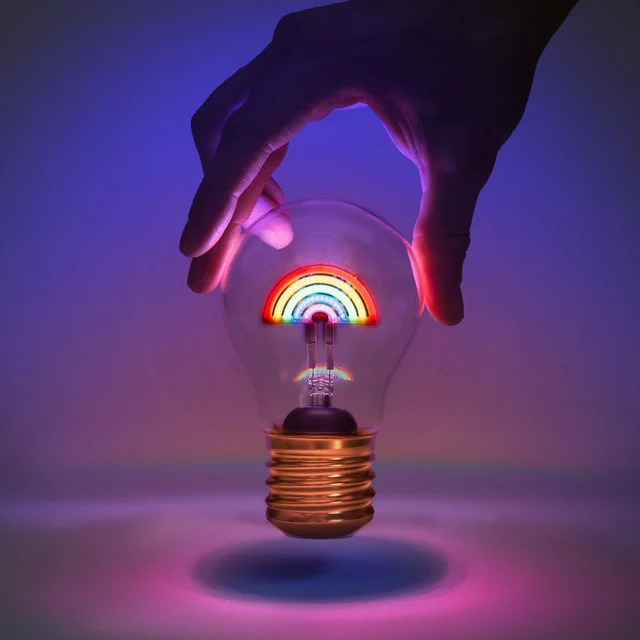 CORDLESS RAINBOW LIGHTBULB