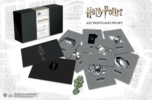 HARRY POTTER DARK ARTS<BR> PIN BADGE & ART CARDS SET